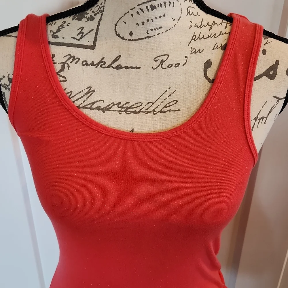 Mossimo pink tank with gold glitter - Picture 2 of 5